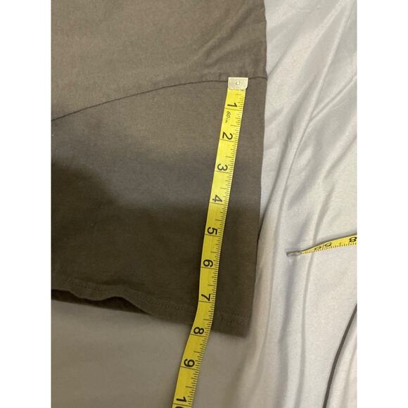 Gildan Men's Size XL (46-48)Gray Heavy Cotton Short Sleeve V-Neck T-Shirt - Picture 5 of 7